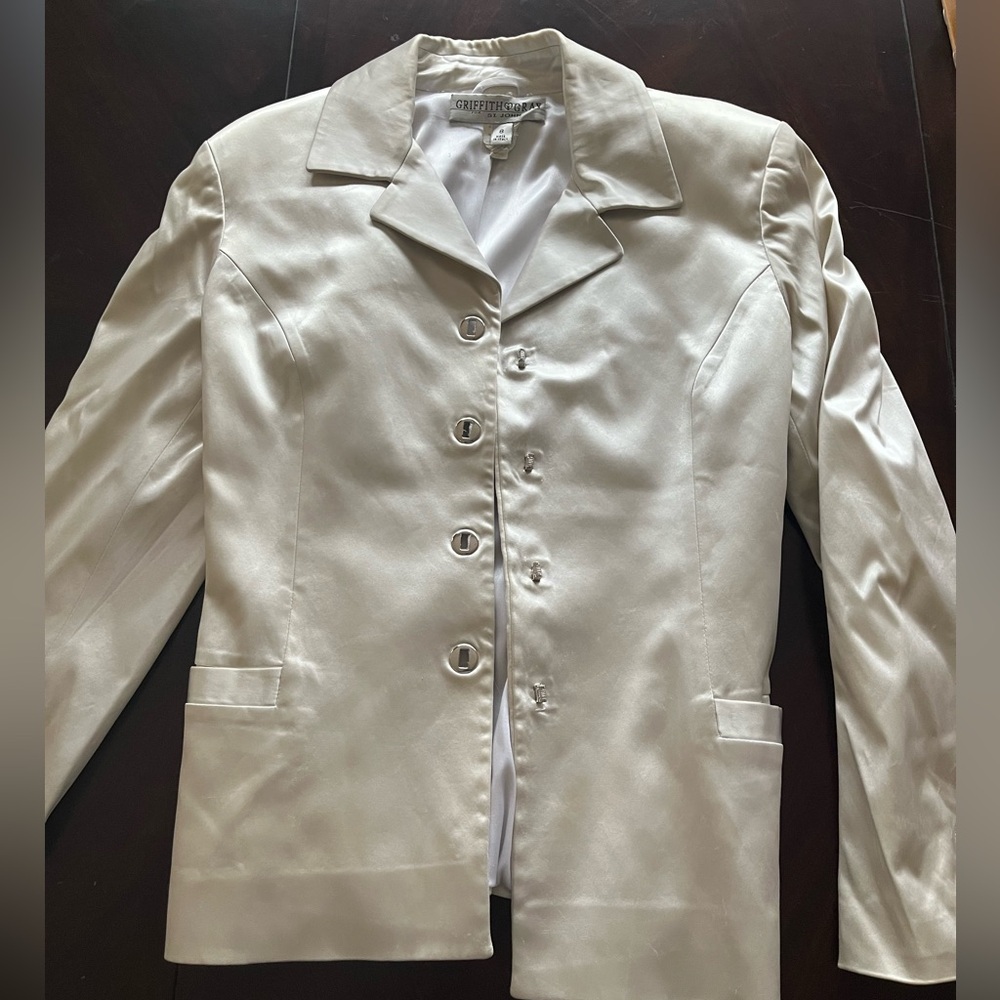 COPY - vintage silver satin blazer. size 8. griffith gray st.john. shoulder pads